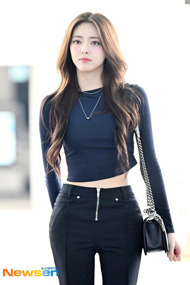 있지 유나 바비 인형 같은 바디 라인 7