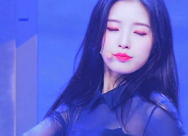 미모 폭발한 오마이걸 아린 직캠 15